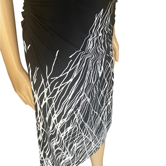 Calvin Klein Dress Color: Black/White | Size: 12 - Picture 4 of 15